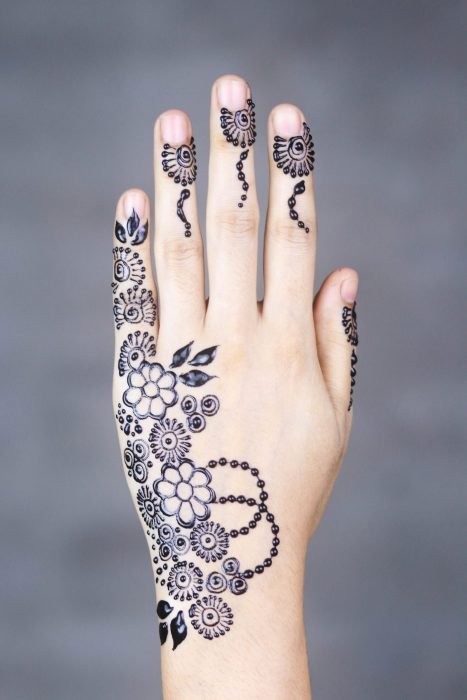 henna tatto